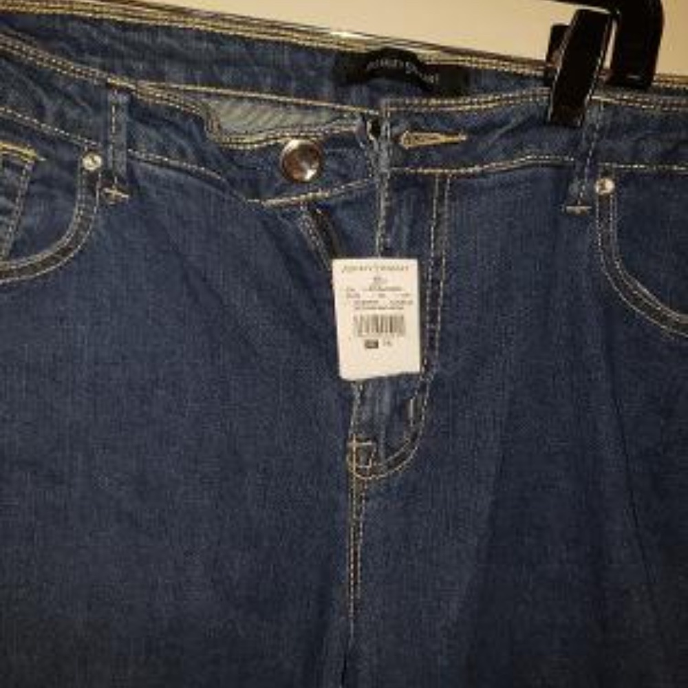 Jeans - Picture 3 of 4